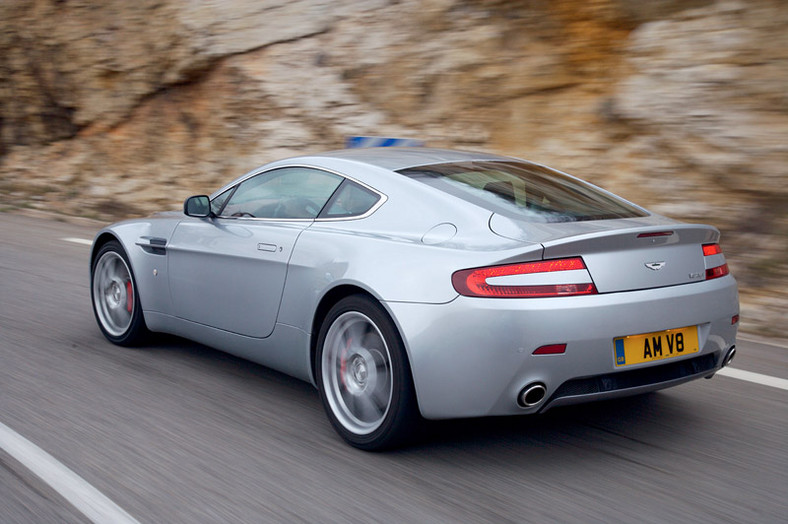 Aston Martin V8 Vantage: mocniejszy i szybszy