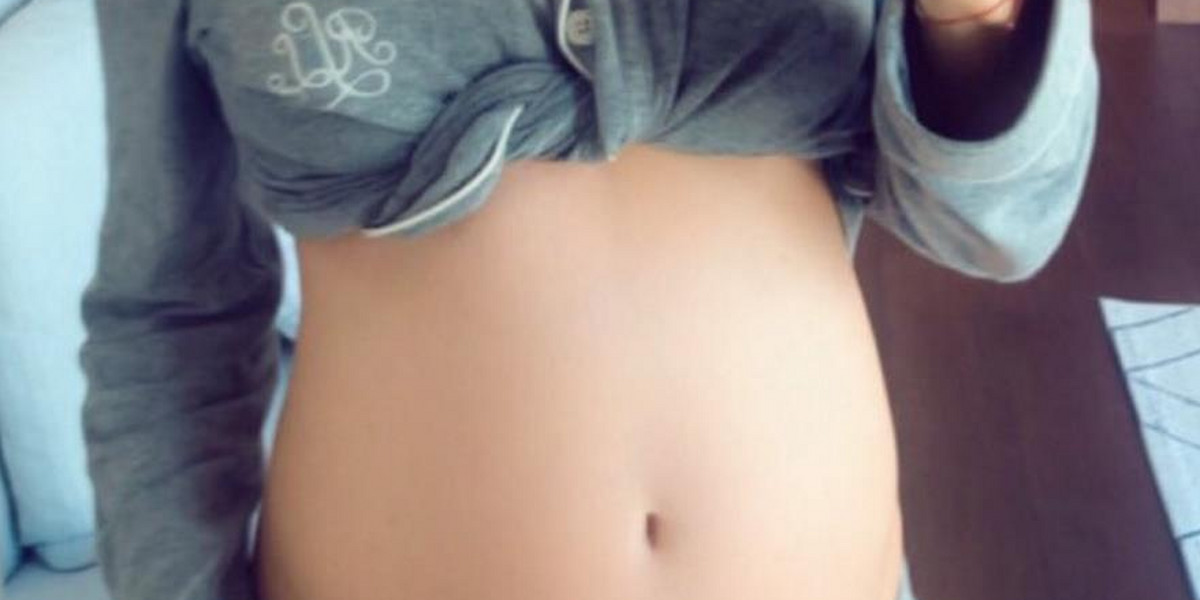 Joanna Krupa pokazała goły brzuszek ciążowy