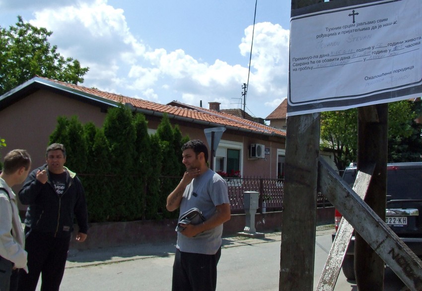 Dejan Jovanov (desno) još ne veruje da je ostao bez oca