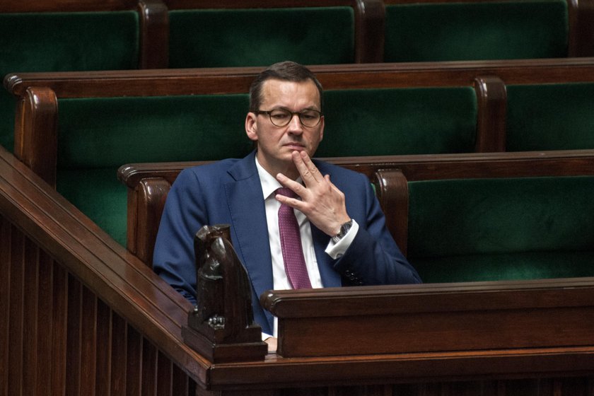 Morawiecki ma alergię na pieniądze?