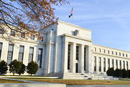 Amerykański bank centralny pozostawił stopy procentowe bez zmian