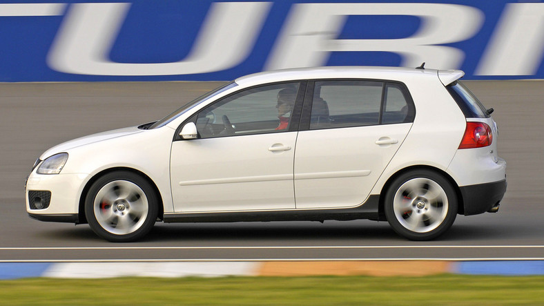 VW Golf V GTI (2004-08) - od 24 000 zł 