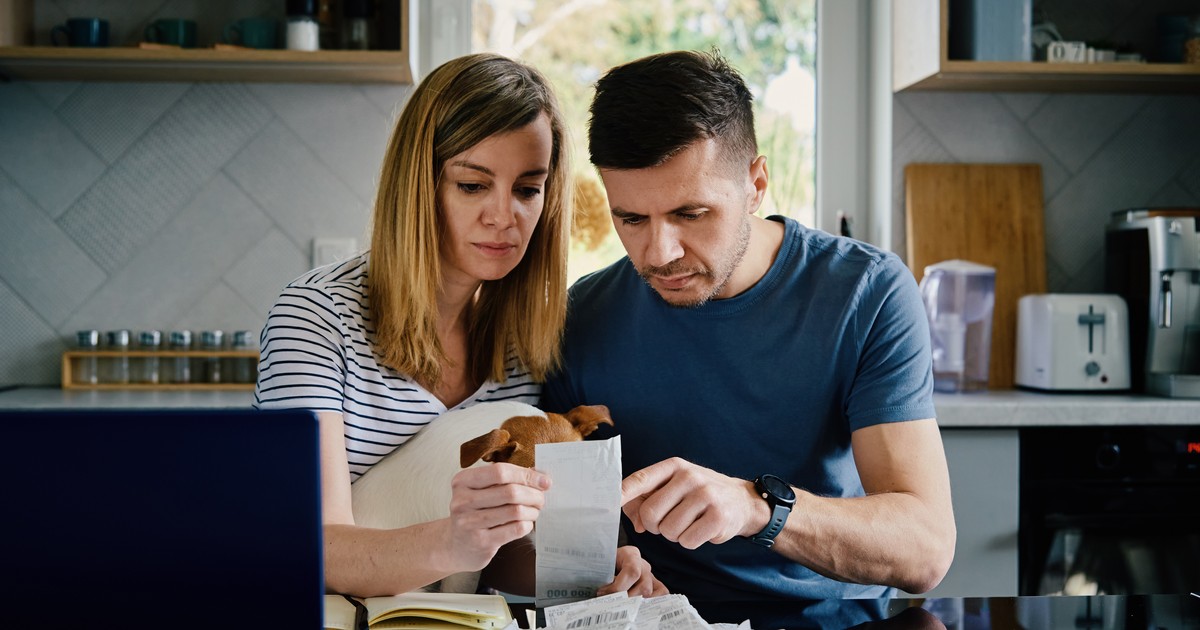 Mają 40 lat i orientują się, że to ostatnia chwila na oszczędzanie. „Za dużo szło na pierdoły”