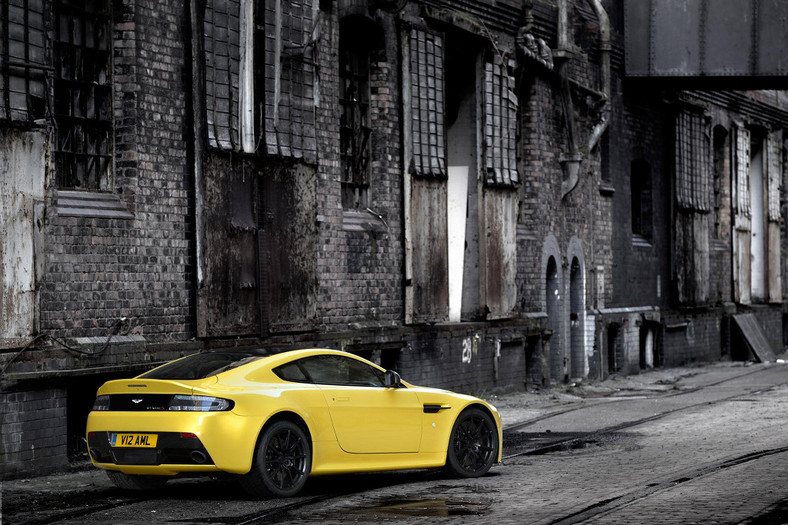 Aston Martin V12 Vantage S