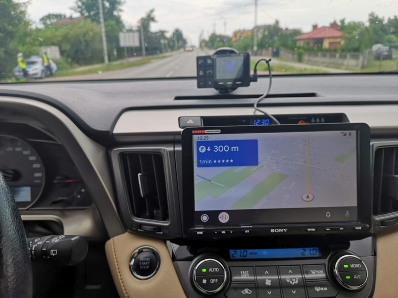 Yanosik w Android Auto - pierwsza wersja udostępniona do testu Auto Świat