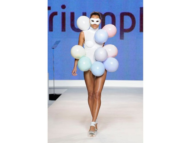 Triumph szalonej bielizny: niezwykłe projekty bielizny wyróżnione podczas światowego finału Triumph Inspiration Award 2010