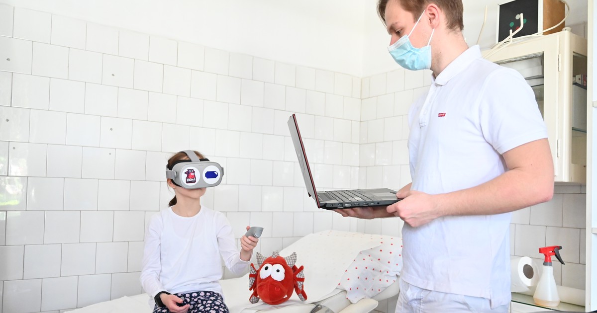 Virtuális valóságba viszi betegeit a K&amp;H jövő gyógyítói díj Blikk-különdíjasa