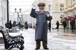 Komuniści świętują na Placu Czerwonym. Urodziny obchodzi... Stalin [ZDJĘCIA]