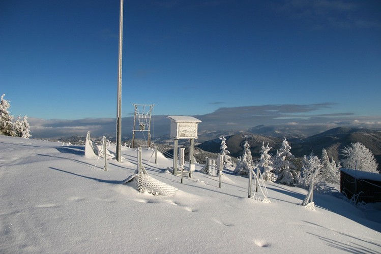 Stacja meteorologiczna przy schronisku