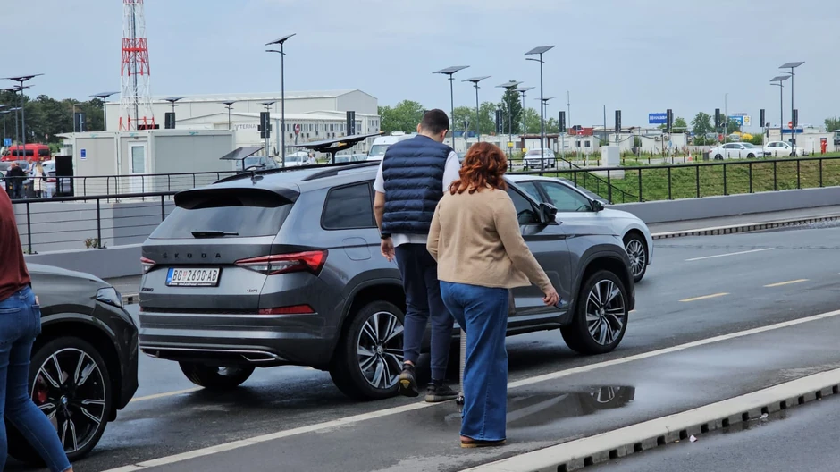 Ana Bekuta na aerodromu