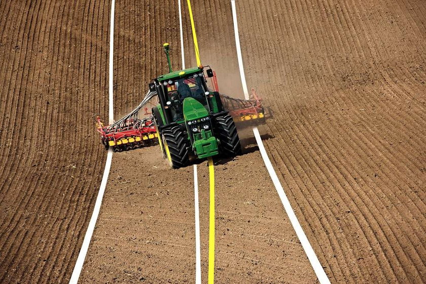 Oto supernowoczesny ciągnik. Zobacz, co ma John Deer!