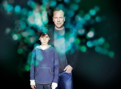 Kiefer Sutherland rozszyfruje zagdakę świata w nowym serialu "Touch"