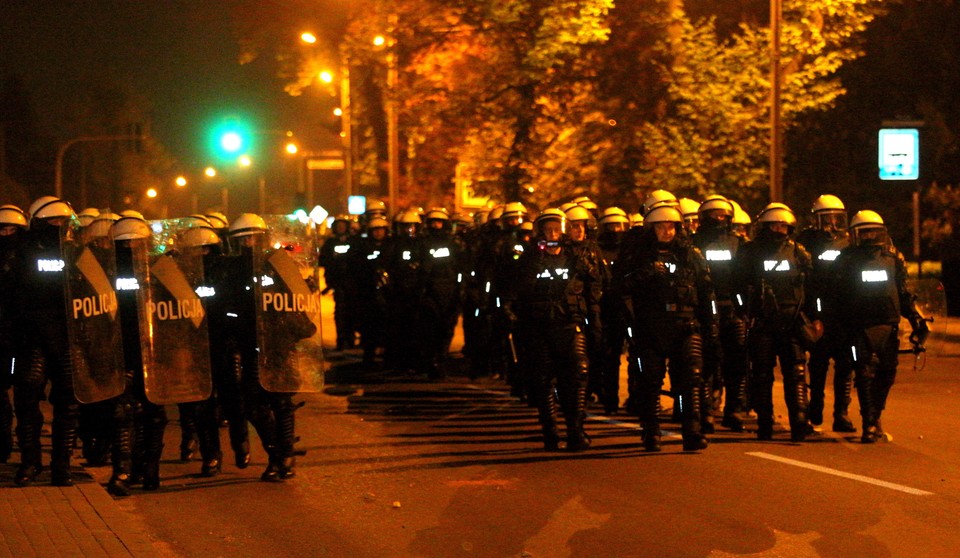 KNURÓW BUDYNEK POLICJI OCHRONA PO ZAMIESZKACH (policja)