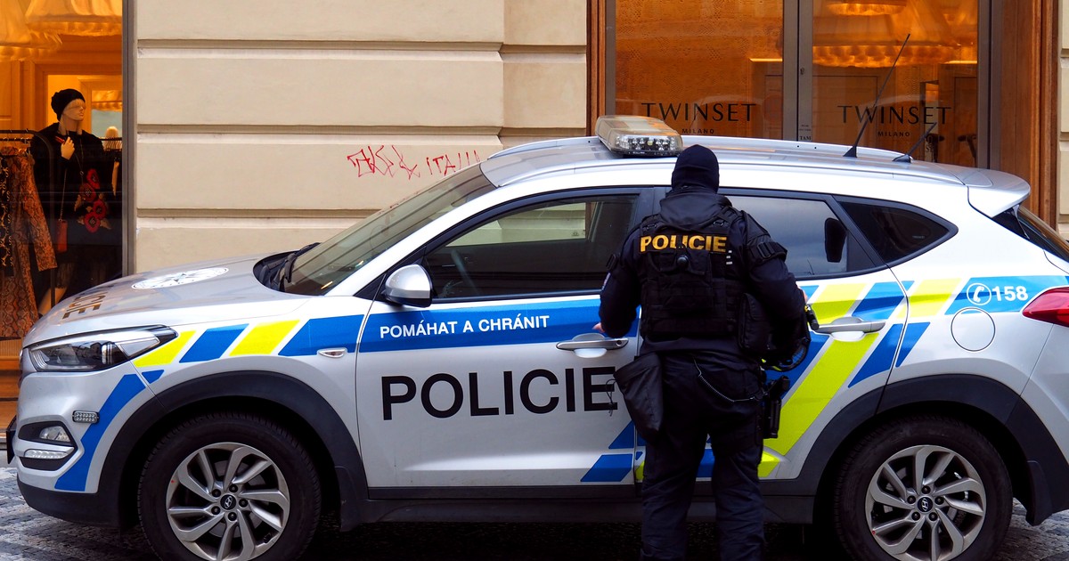 Češi jsou v šoku z drzosti polských zlodějů.  Ukradli živé kabely