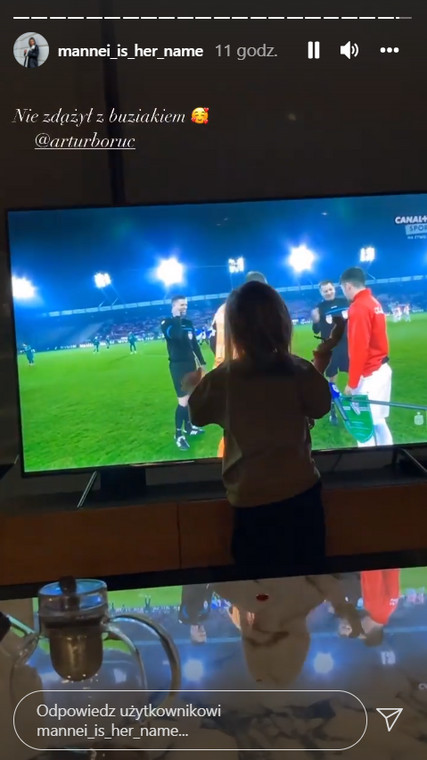 Sara Boruc-Mannei pokazała na Instastories, jak oglądała mecz Cracovia - Legia