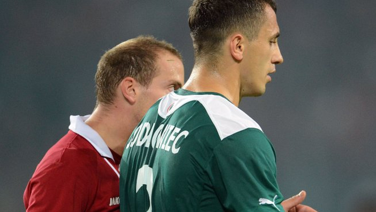 Piłkarze Śląska Wrocław przegrali na wyjeździe z niemieckim zespołem Hannover 96 1:5 (1:2) w rewanżowym meczu 4. rundy kwalifikacyjnej Ligi Europy i w fatalnym stylu pożegnali się z rozgrywkami.