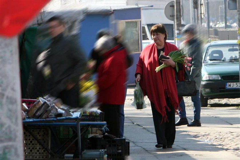 Komorowska jak modelka! Wdzięczy się na balkonie