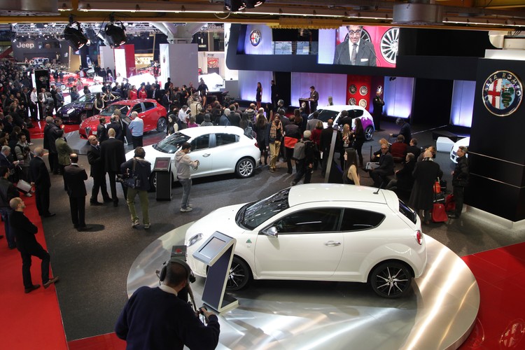 Salon samochodowy w Bolonii