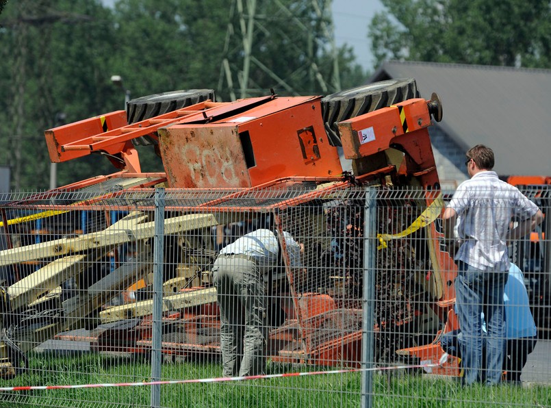 W Krakowie runął dźwig. Trzy osoby zginęły