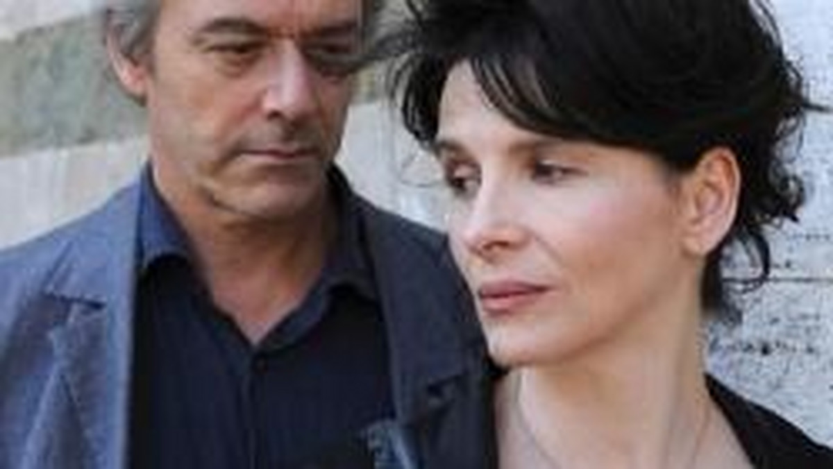 Juliette Binoche porównuje aktorstwo do… obierania cebuli.