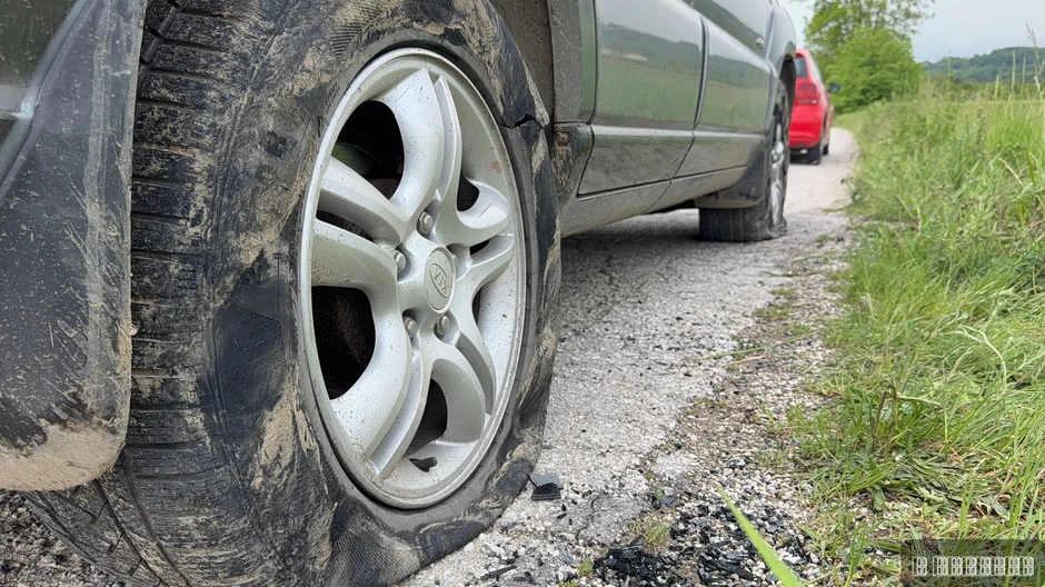 Automobil pronađen demoliran kod Čačka