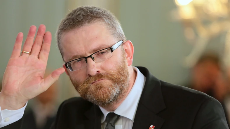 [Obrazek: grzegorz-braun.webp]