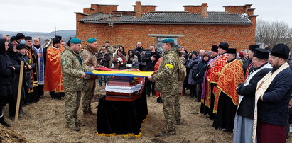 Ukraina pożegnała swojego bohatera. Na Tarnopolszczyźnie pochowano Witalija Skakuna