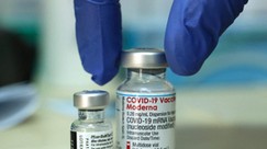 Moderna begins HIV vaccine's trial
