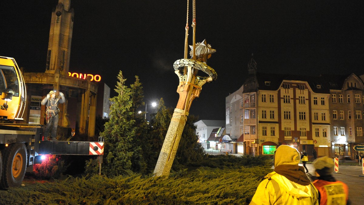 Od Nowego Roku nie będzie już obchodzone święto zdobycia Stargardu przez wojska radzieckie. Zastąpi je 12 maja inne lokalne święto - Dzień Pionierów Stargardu - podaje Radio Szczecin.