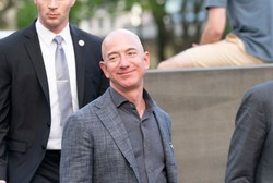 Jeff Bezos przekaże 200 mln dol. na kompleks muzeów Smithsonian Institution