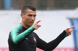 Ronaldo zapłaci 19 mln euro zaległych podatków. Piłkarz uniknie więzienia