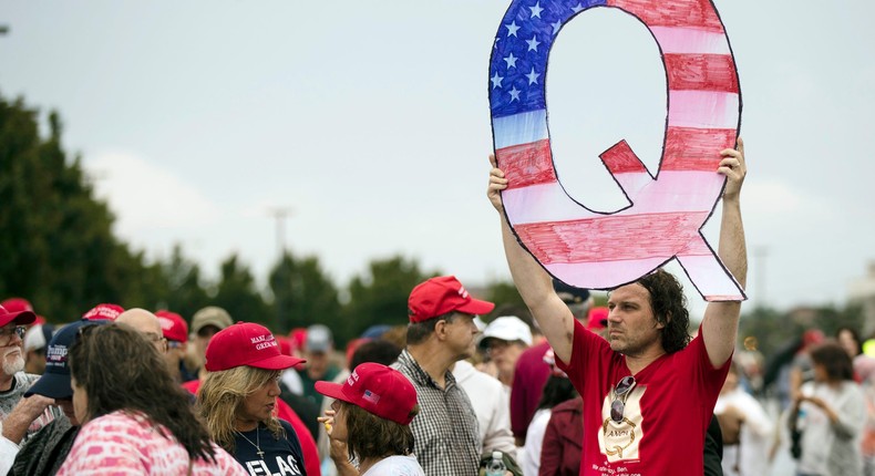 qanon trump rally