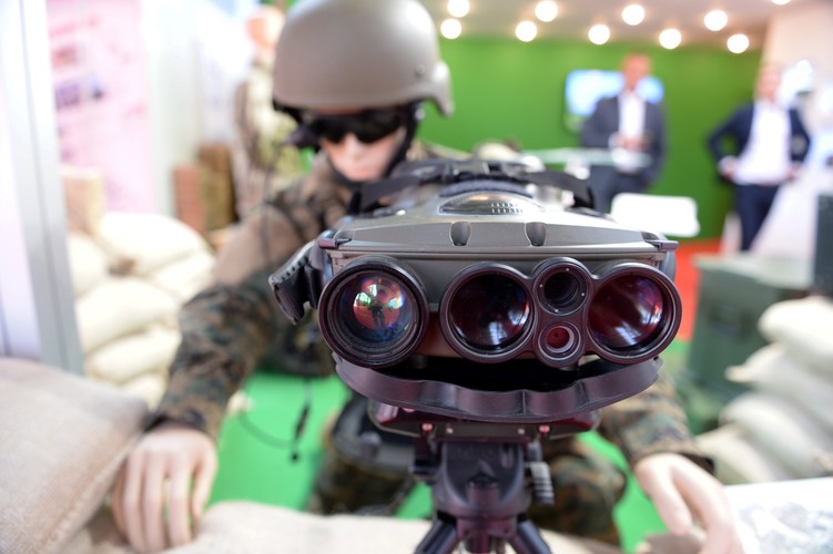 Kielce XXIV Międzynarodowy Salon Przemysłu Obronnego - Zintegrowany system kierowania FireStorm. <br><br> (mr) PAP/Piotr Polak