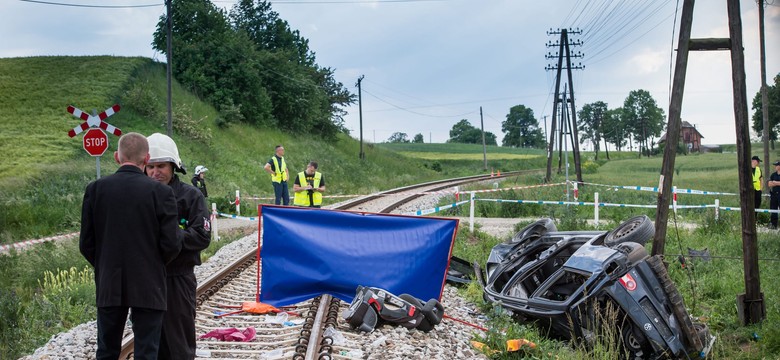 Na przejeździe kolejowym zginęła dwójka dzieci. Znamy przyczyny wypadku w Pniewite