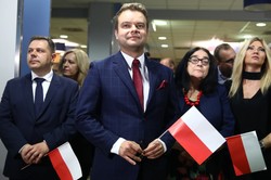 Rzecznik PiS wzywa na wielki "marsz wolnych Polaków"