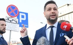 Giertych kpi z Jakiego: Porozwieszał po Warszawie swoje znaki z pierwszą literą imienia