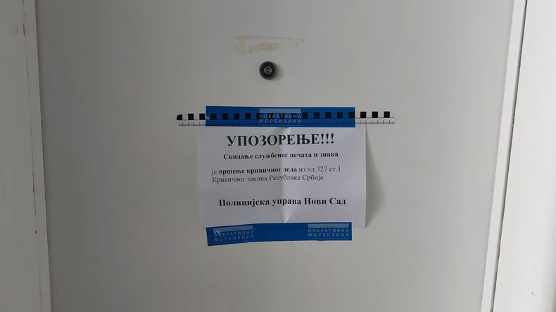 Zapečaćena vrata stana