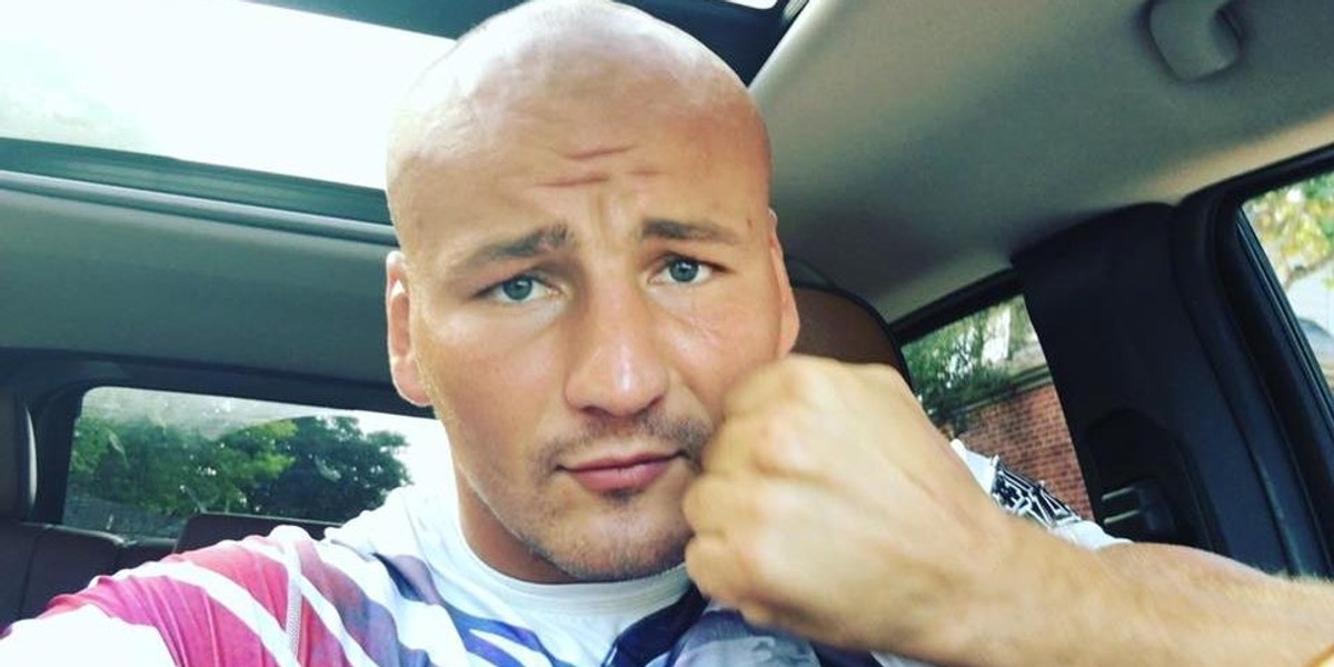 Artur Szpilka jako raper. Ten film podbija sieć!