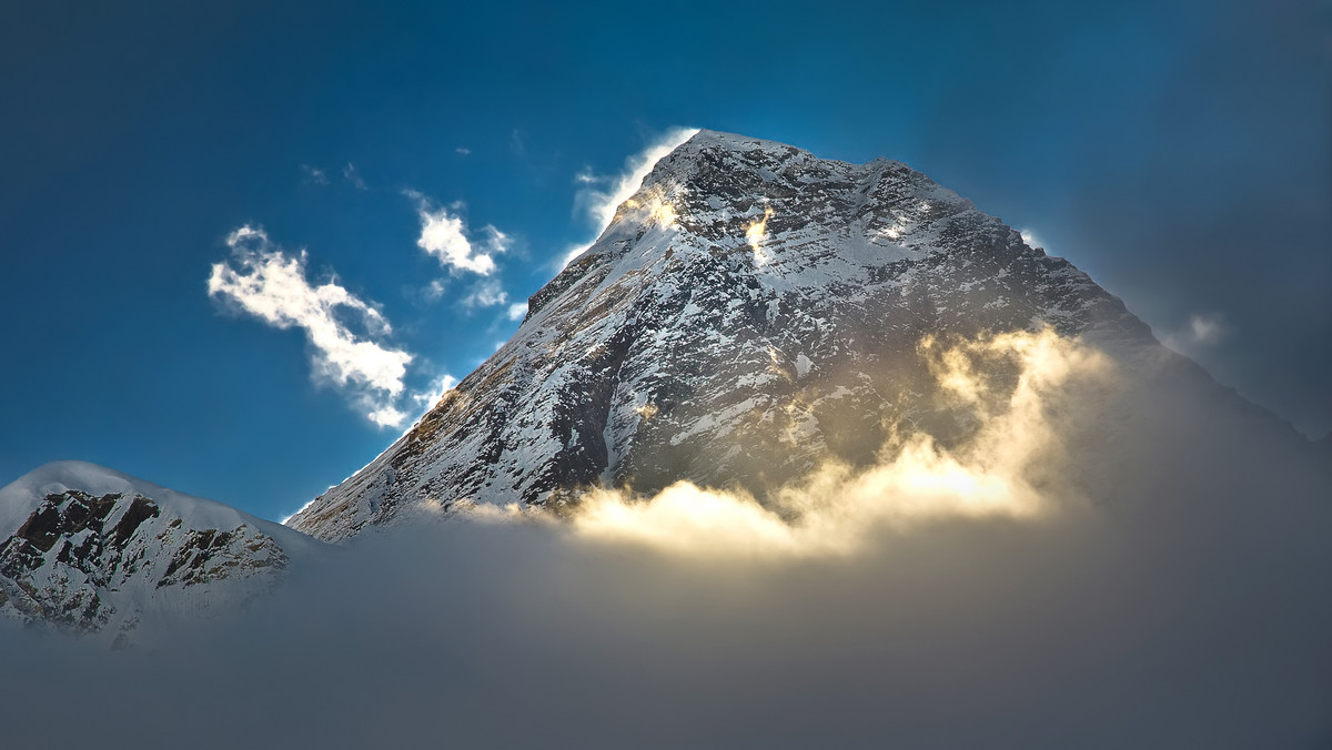 Chińczycy budują ośrodek turystyczny pod Mount Everestem
