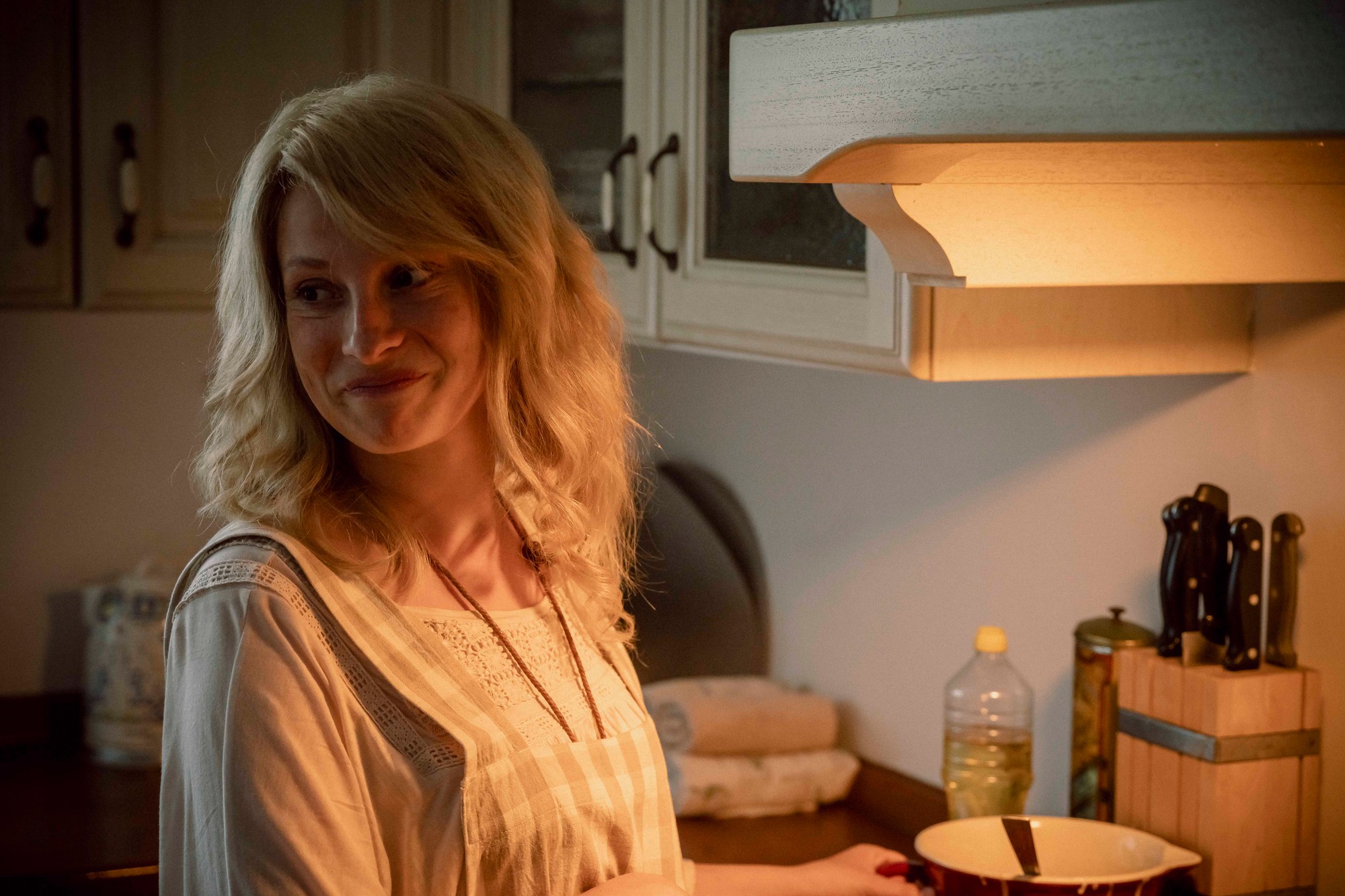 Anna Fialová ako Iveta Bartošová.