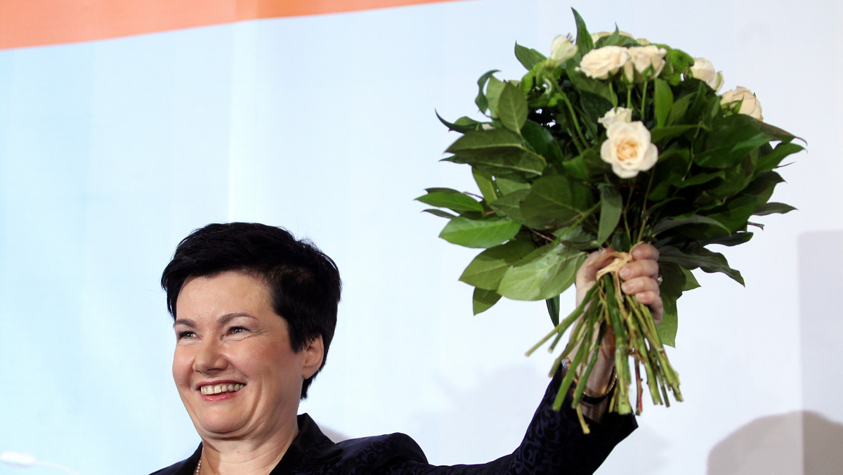 Wiceszefowa PO Hanna Gronkiewicz-Waltz ponownie została prezydentem stolicy. W niedzielnych wyborach w I turze zdobyła 53,67 proc. głosów. Kandydatkę Platformy poparło 345 tys. 737 wyborców - poinformowała oficjalnie Miejska Komisja Wyborcza.