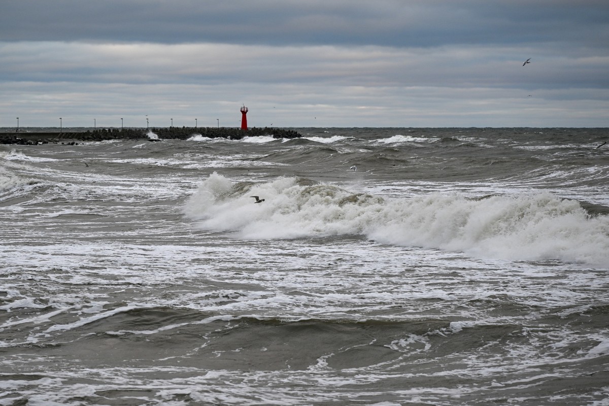 Sztorm na Bałtyku w Kołobrzegu