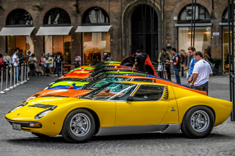 Lamborghini Miura Tour