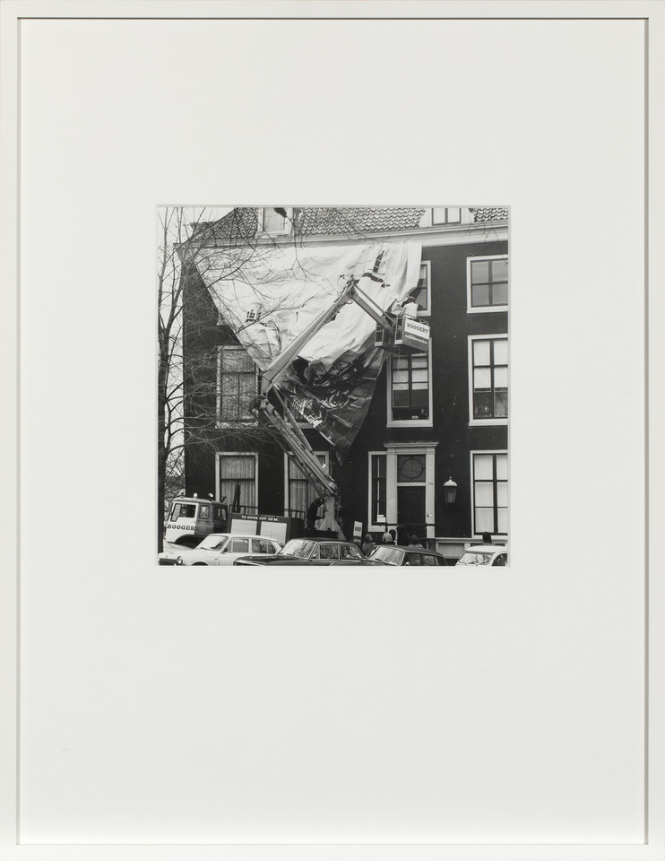 Ulay, "The Metamorphosis of a Canal House" (1972)