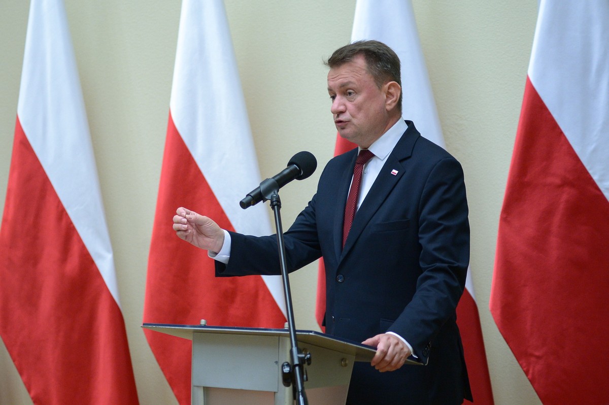 Przewodniczący KP PiS Mariusz Błaszczak podczas konferencji "7 miesięcy rozczarowań i niewykorzystanych szans w Ministerstwie Obrony Narodowej"