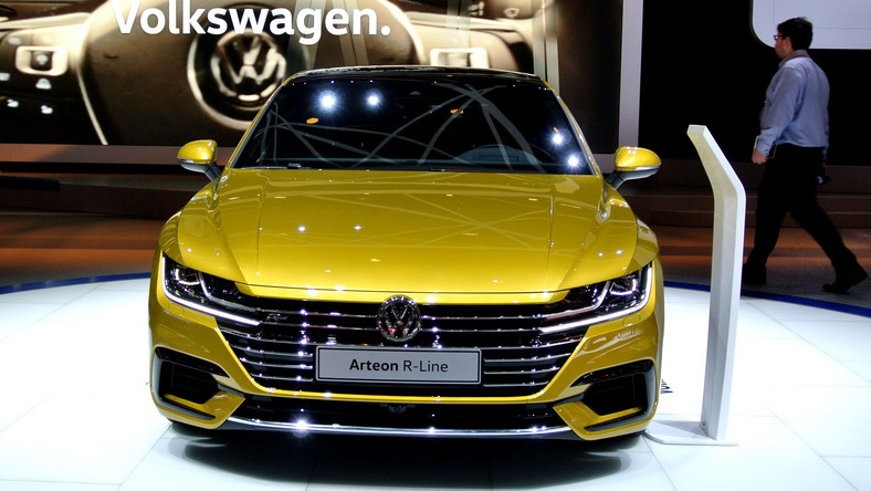 Volkswagen arteon szokuje. Oto NOWA limuzyna lepsza od