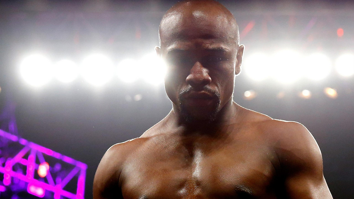 800 milionów dolarów – tyle pieniędzy zarobił w trakcie kariery niepokonany pięściarz Floyd Mayweather Jr. W ostatnią sobotę po pewnym punktowym zwycięstwie nad Andre Berto uznał, że czas ostatecznie zawiesić rękawice na kołku.