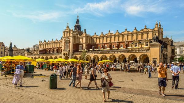 Kraków to miasto pełne rozpoznawalnych symboli i wyjątkowych atrakcji dla turystów