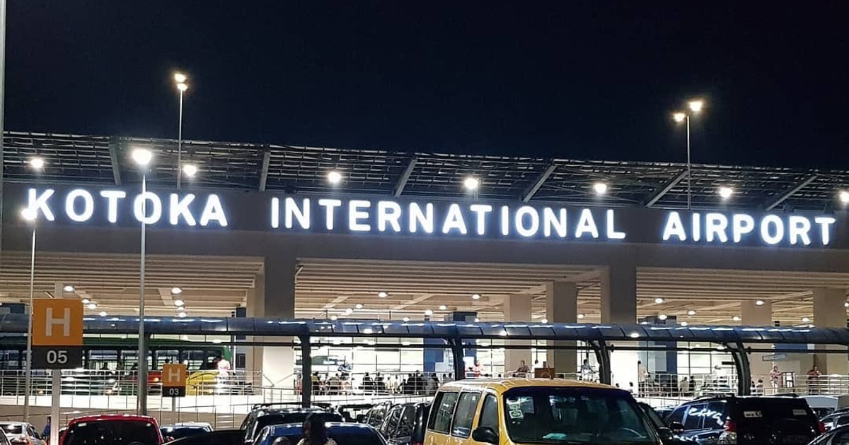 Ghana threatens to fine airlines 3500 for every unvaccinated traveler they fly into airport