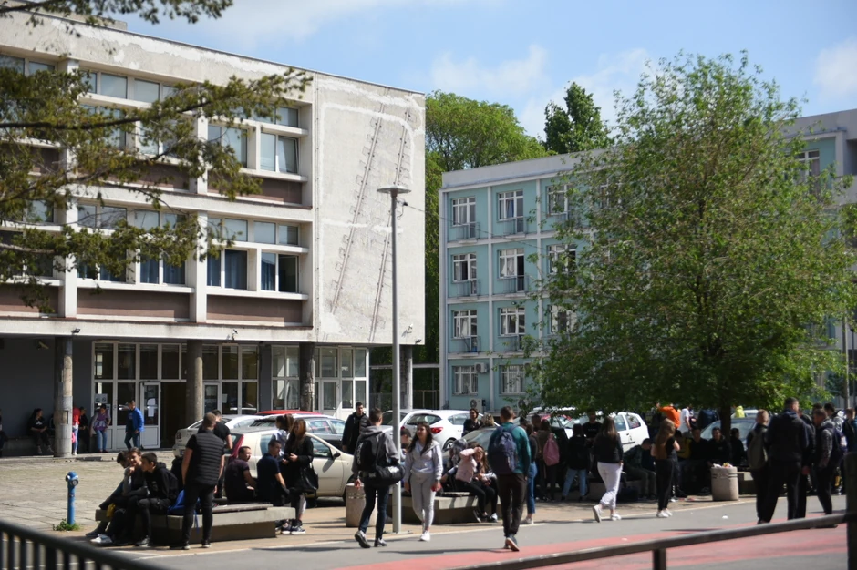 Dojava o podmetnutoj bombi u Želeničkoj školi